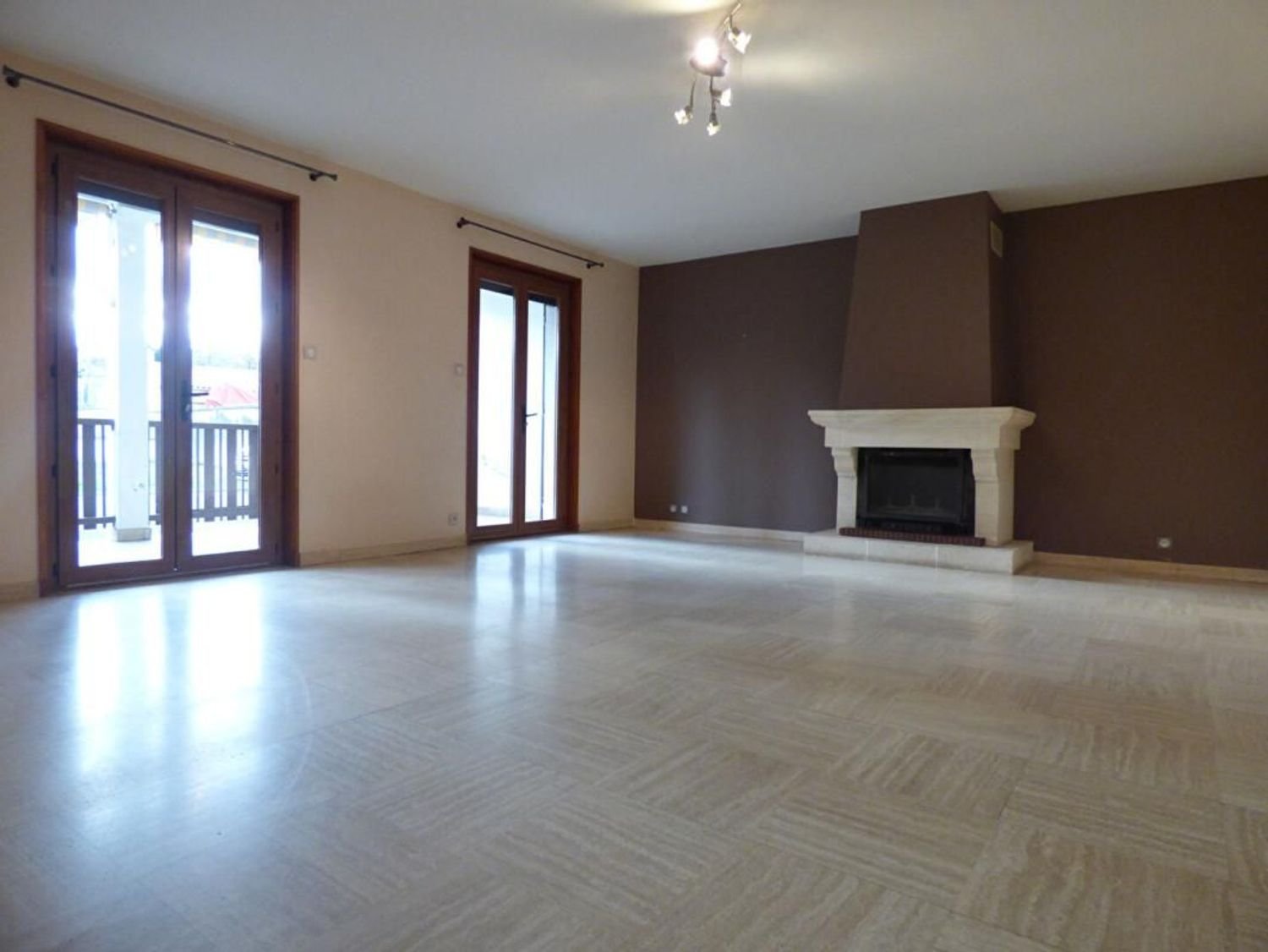 Appartement à louer, 99m², Brives-Charensac