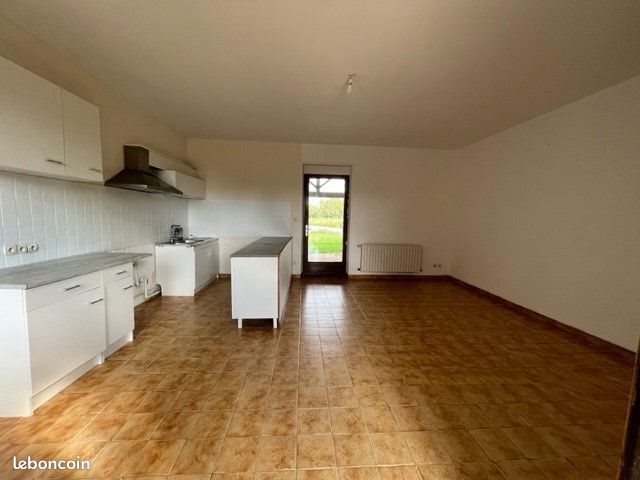 Maison à louer, 105m², Marlieux