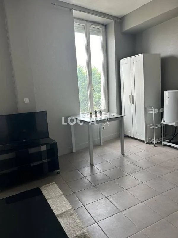 Appartement à louer, 24m², Saint-Fons