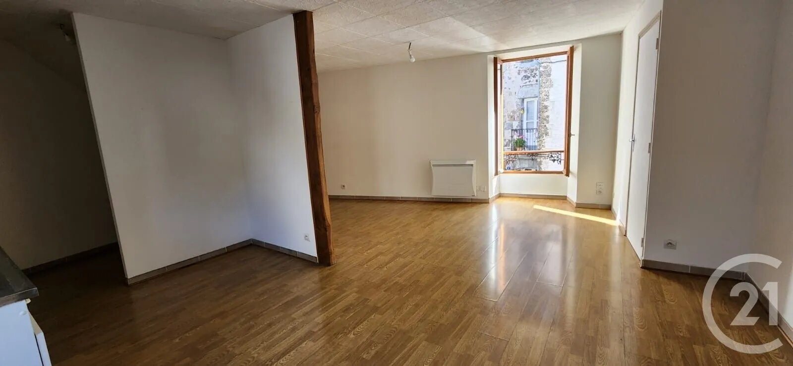 Appartement à louer, 61m², Vic-sur-Cère