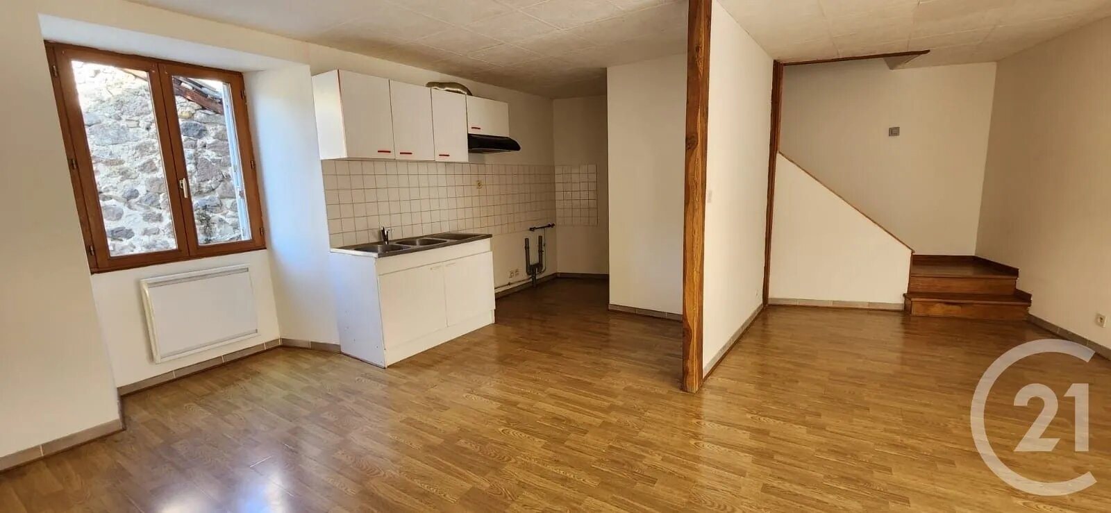 Appartement à louer, 61m², Vic-sur-Cère