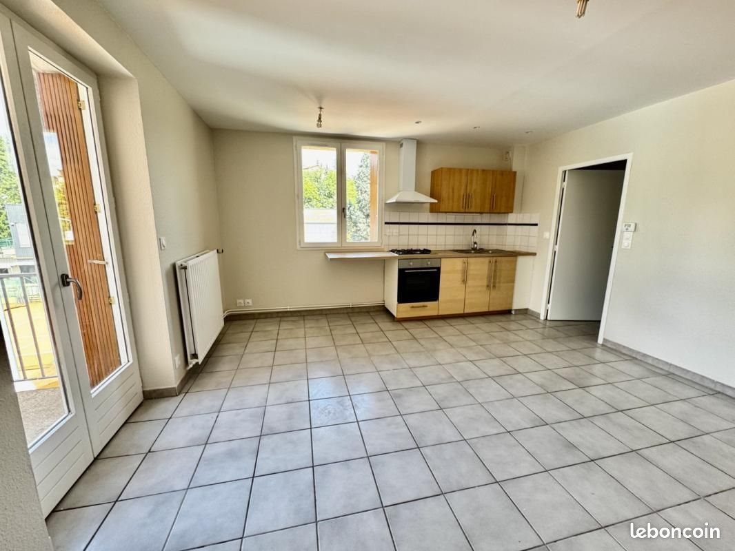 Appartement à louer, 35m², Unieux