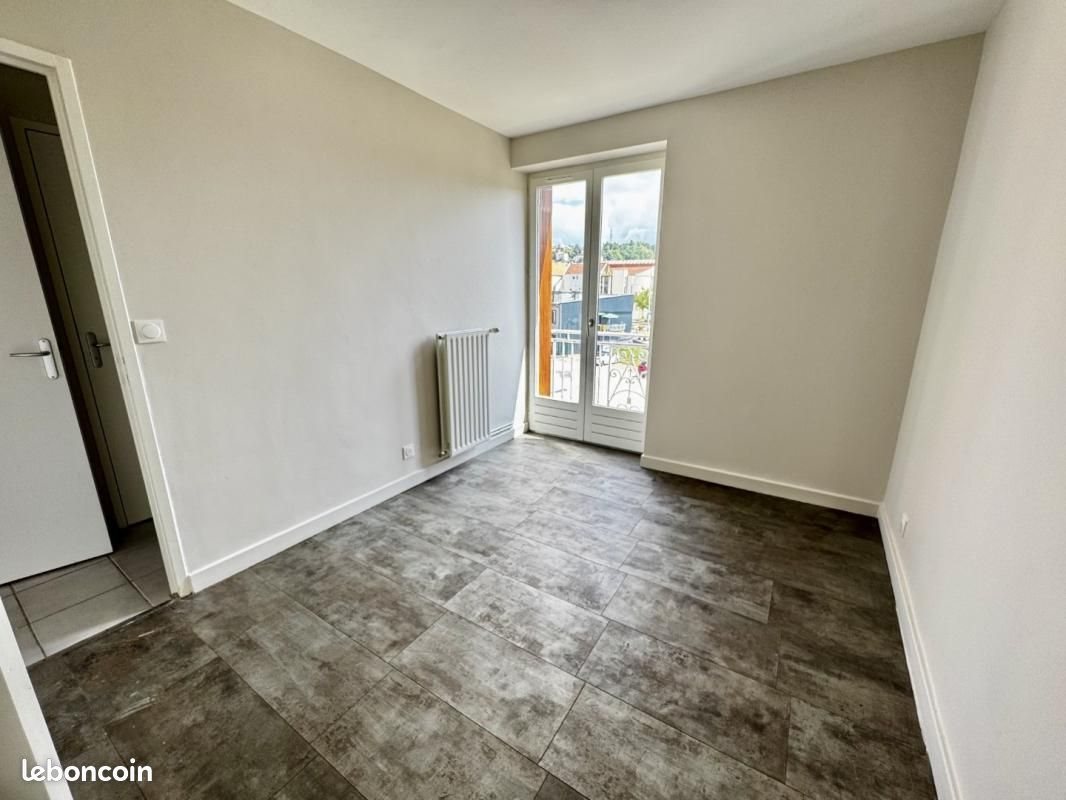 Appartement à louer, 35m², Unieux