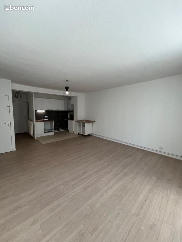 Appartement à louer, 74m², Le Chambon-Feugerolles