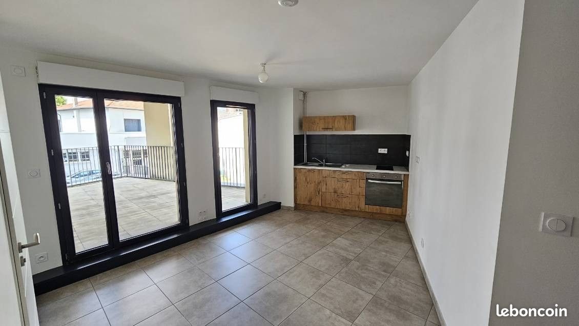 Appartement à louer, 27m², Saint-Priest-en-Jarez