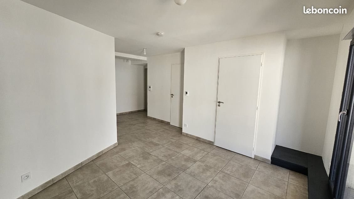 Appartement à louer, 27m², Saint-Priest-en-Jarez