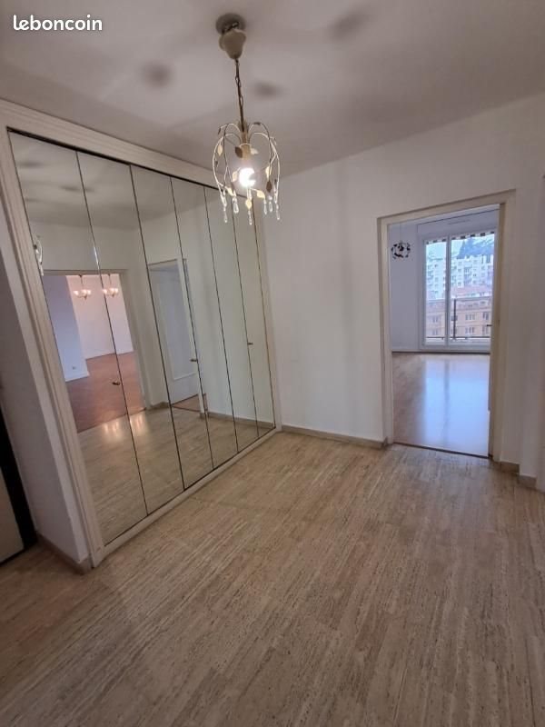 Appartement à louer, 103m², Saint-Étienne