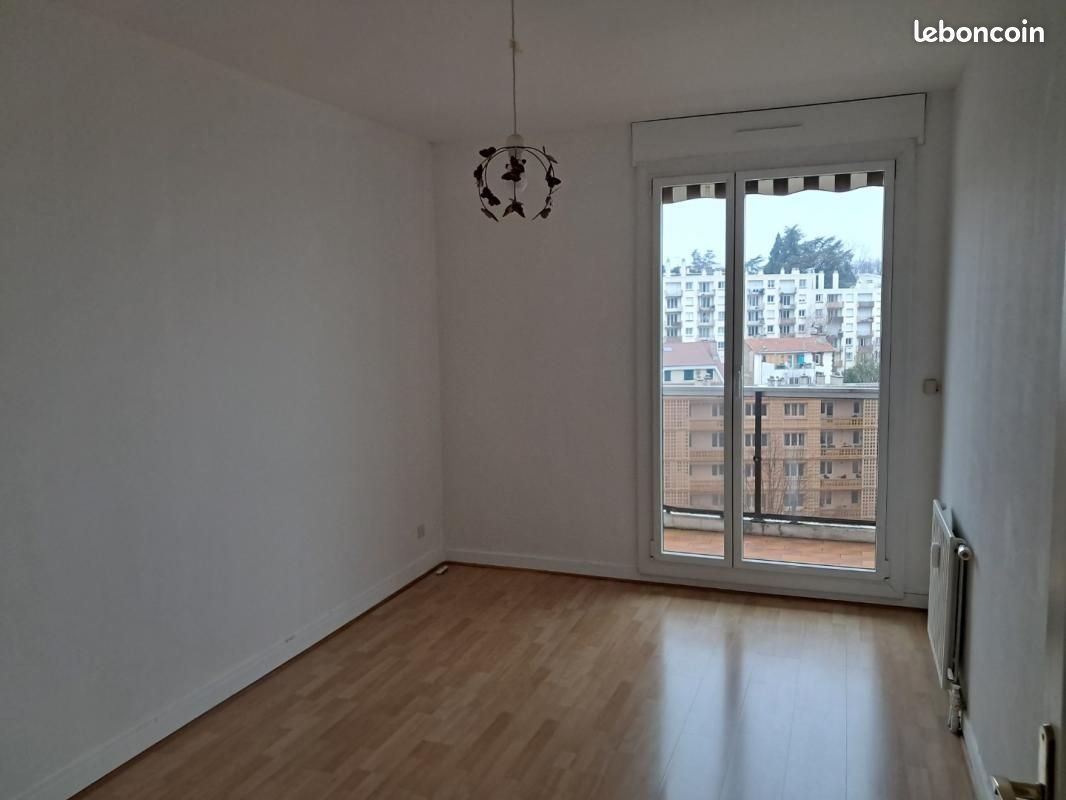 Appartement à louer, 103m², Saint-Étienne