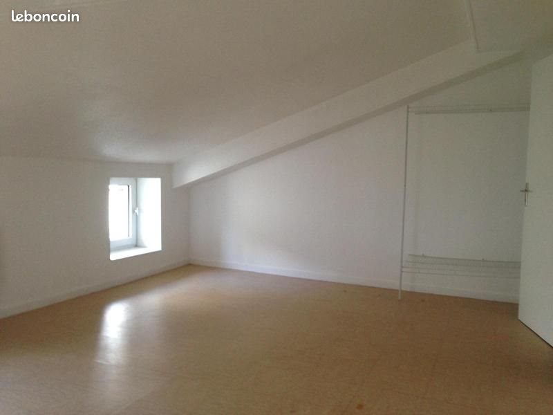 Appartement à louer, 52m², Bourg-Argental