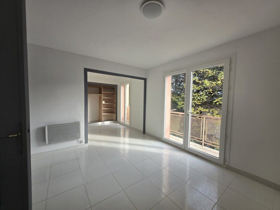 Appartement à louer, 64m², Valréas