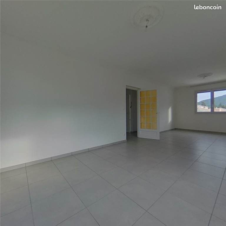 Appartement à louer, 84m², Nyons