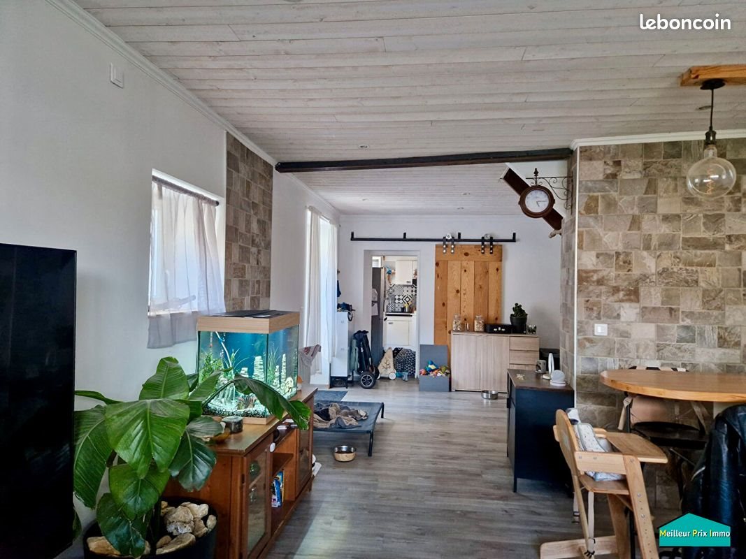 Maison à vendre, 885m², Saint-Colomban