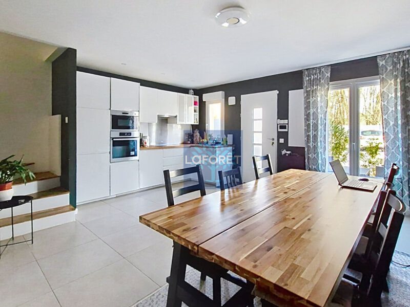 Maison à louer, 119m², Luzarches