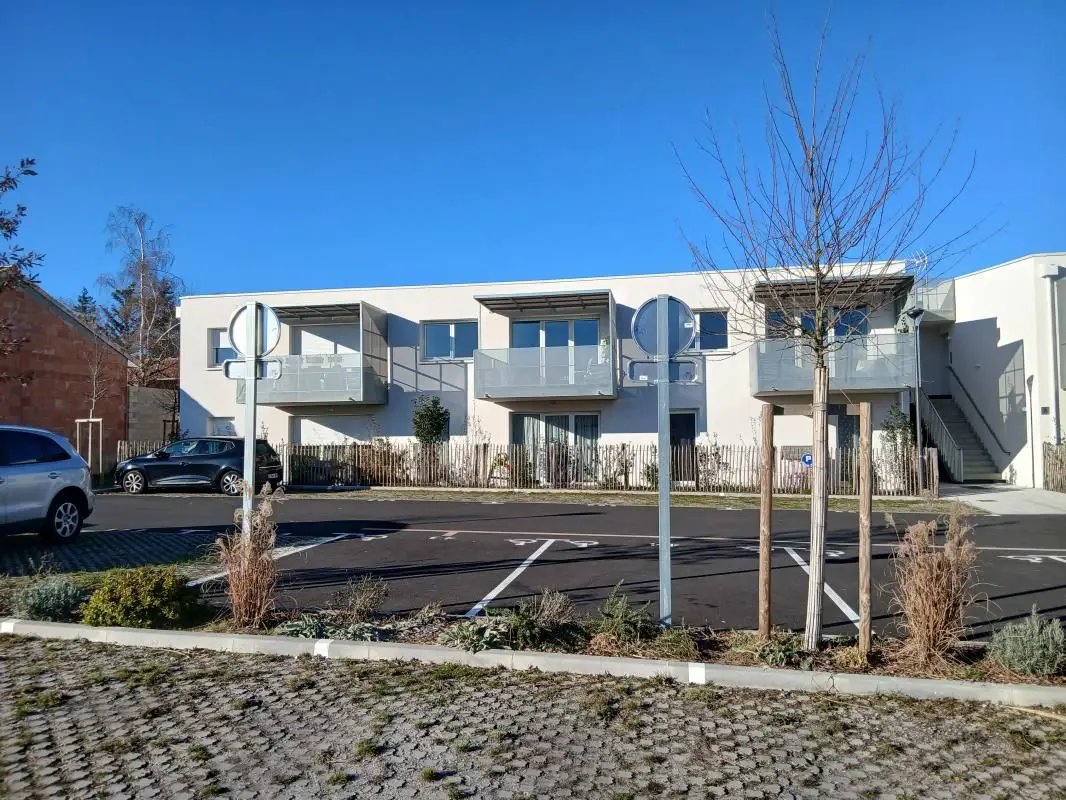 Appartement à louer, 64m², Montussan