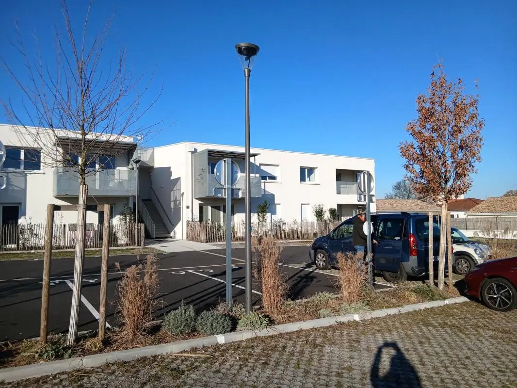 Appartement à louer, 64m², Montussan