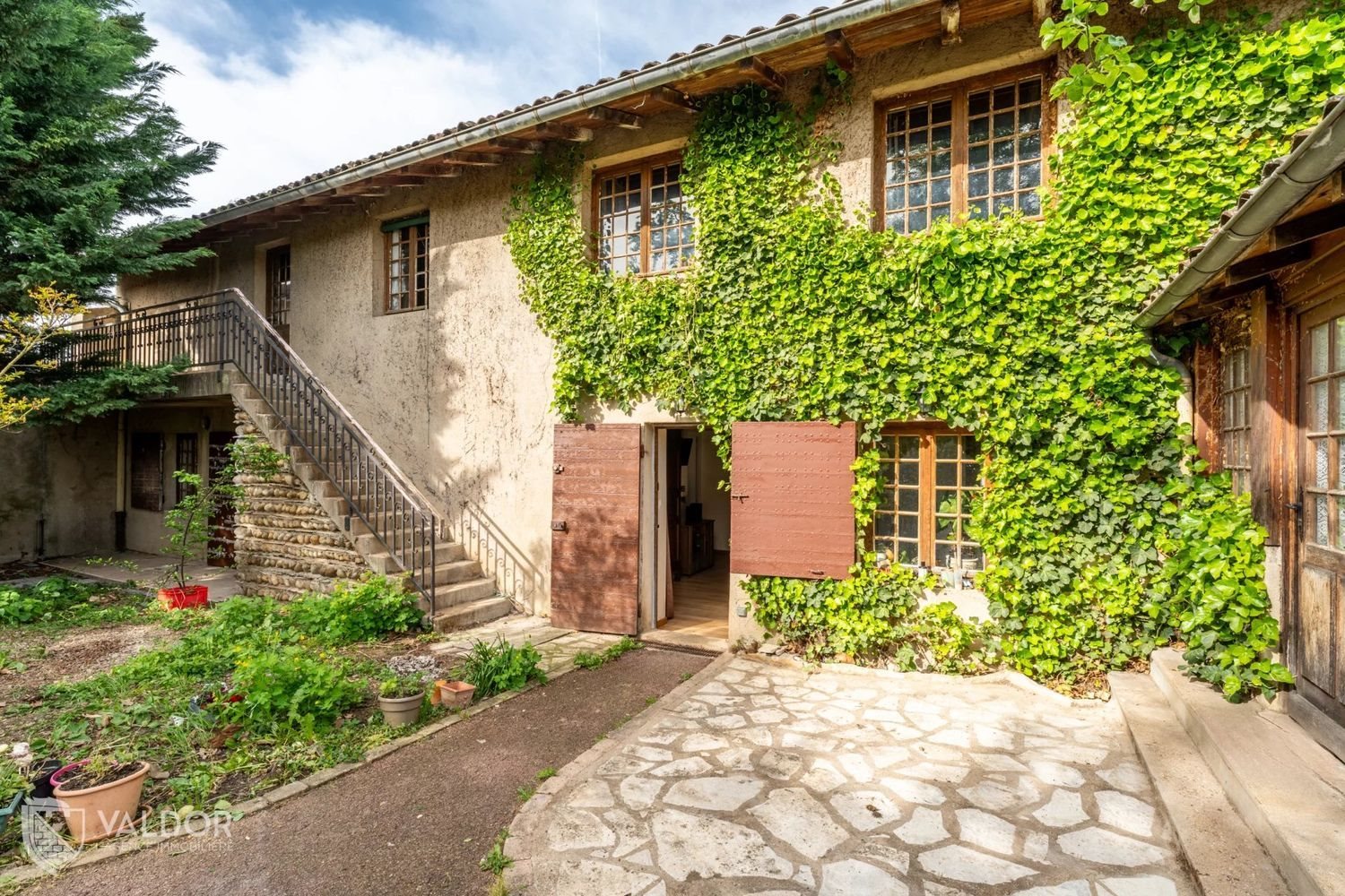 Maison à vendre, 226m², Ars-sur-Formans