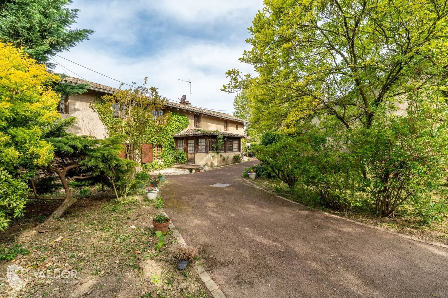 Maison à vendre, 226m², Ars-sur-Formans