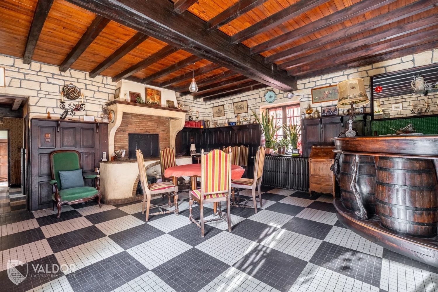 Maison à vendre, 226m², Ars-sur-Formans