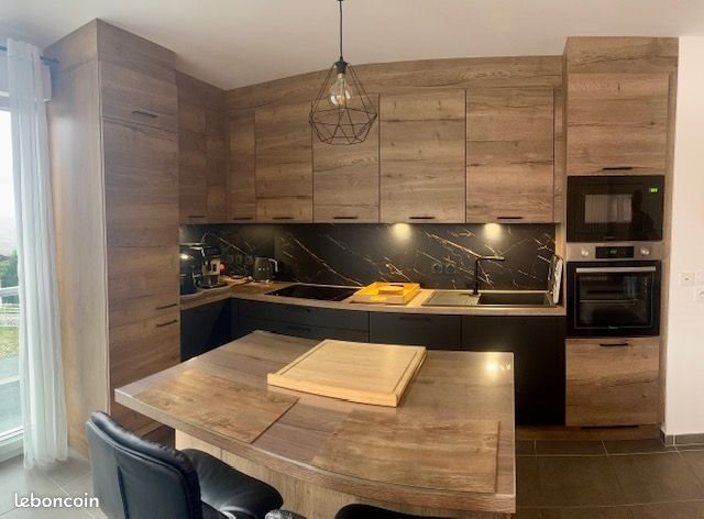 Appartement à louer, 70m², Thyez