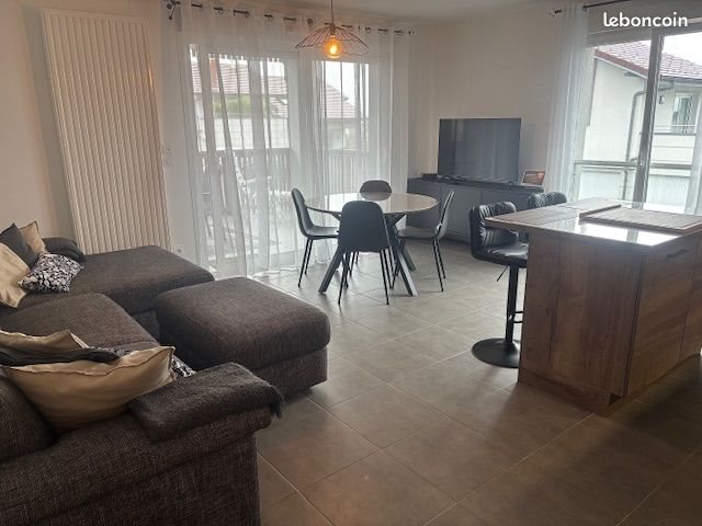 Appartement à louer, 70m², Thyez
