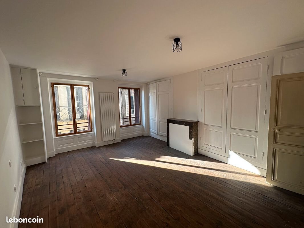 Appartement à louer, 118m², Issoire