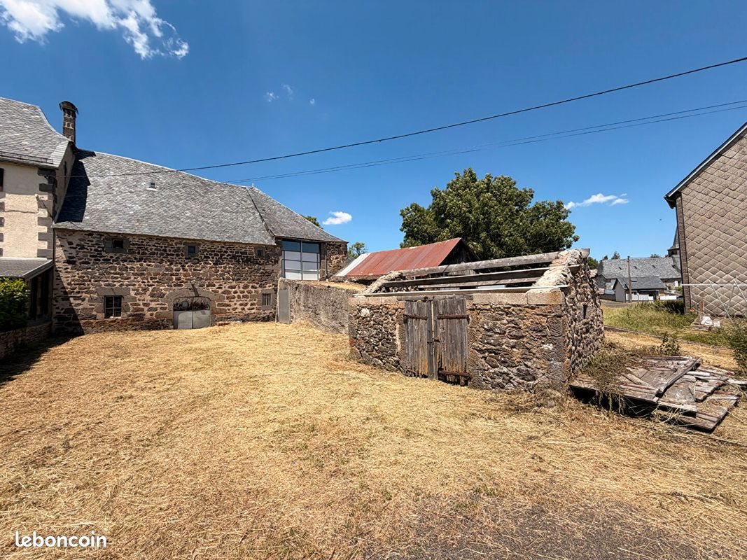 Maison à vendre, 480m², Neuvéglise