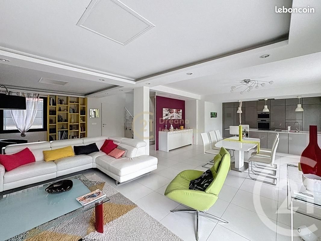 Maison à vendre, 249m², Laillé