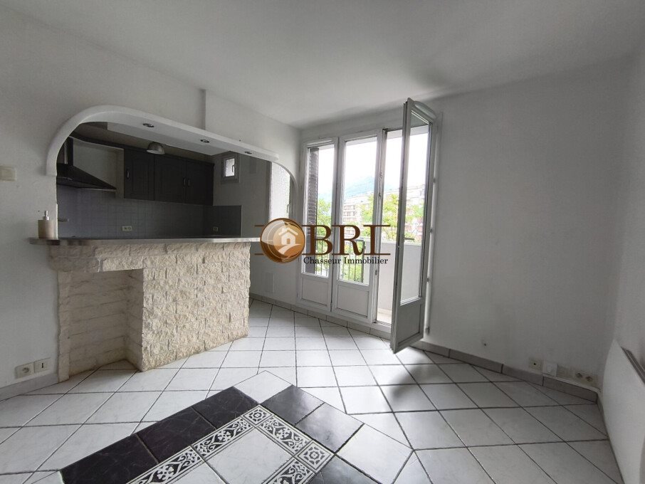 Appartement à louer, 40m², Saint-Egrève