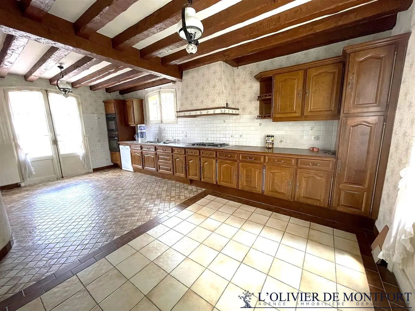 Maison à vendre, 635m², Poigny-la-Forêt