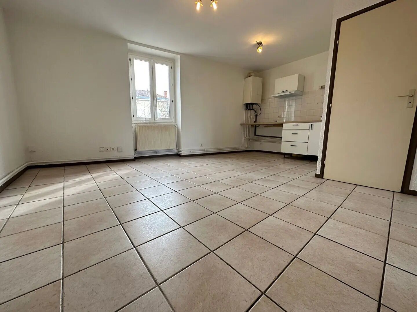 Appartement à louer, 40m², Saint-Georges-de-Reneins
