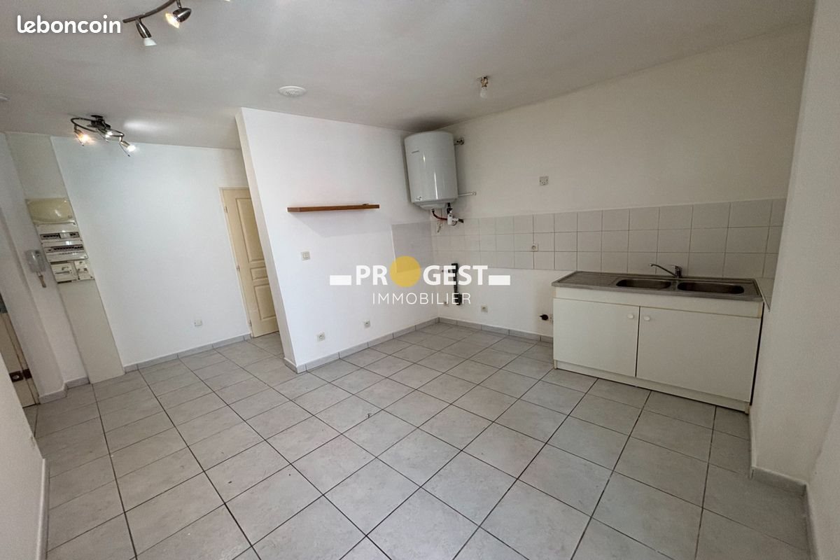 Appartement à louer, 26m², Aubagne