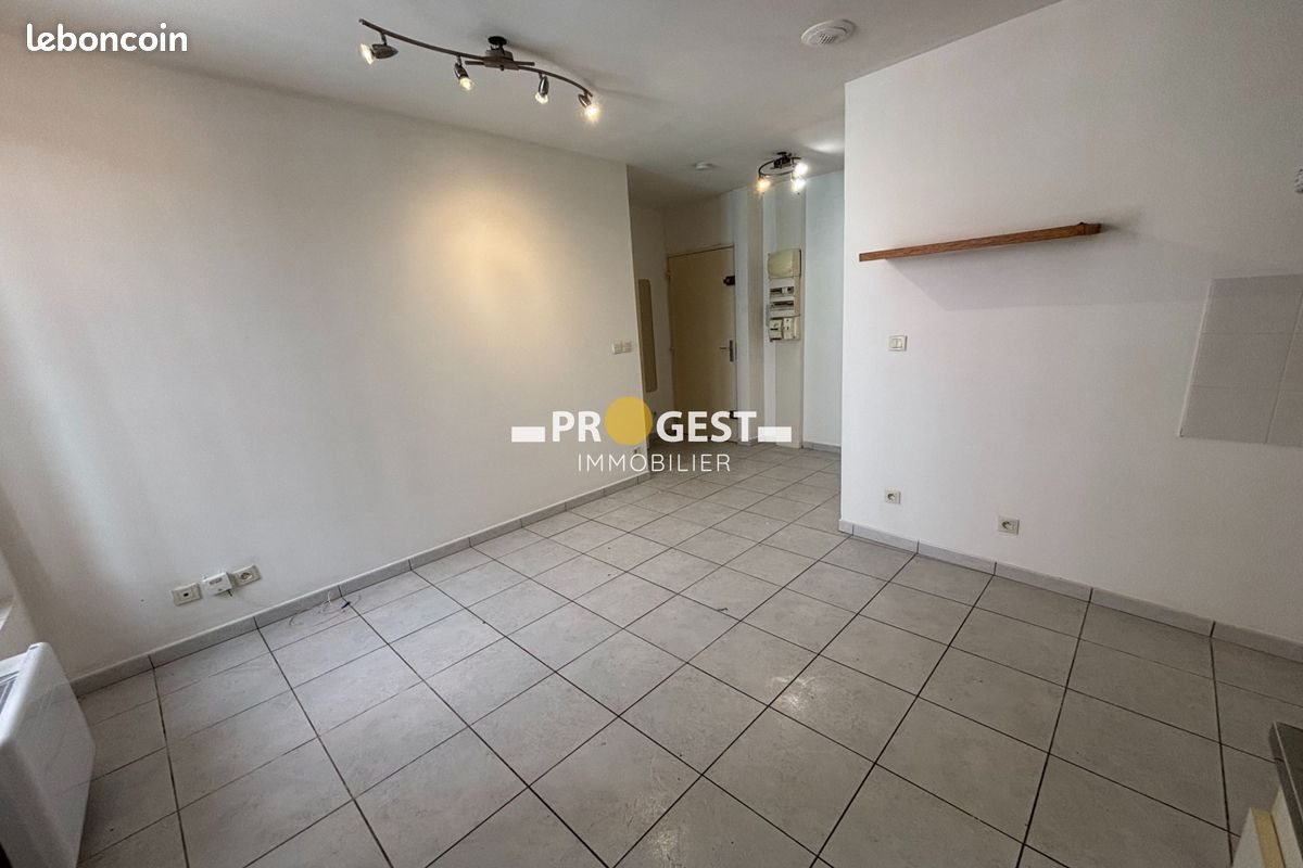 Appartement à louer, 26m², Aubagne