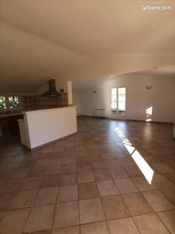 Maison à louer, 97m², Arles