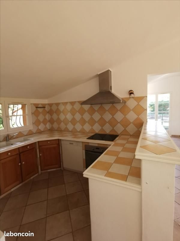 Maison à louer, 97m², Arles