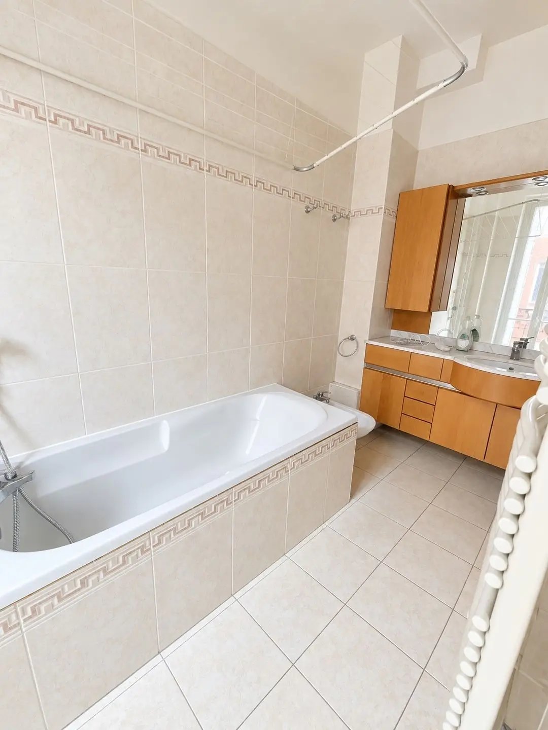 Appartement à louer, 117m², Courbevoie