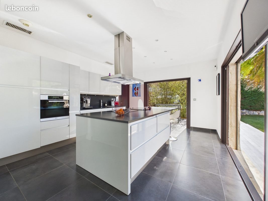 Maison à vendre, 236m², Rochefort-du-Gard