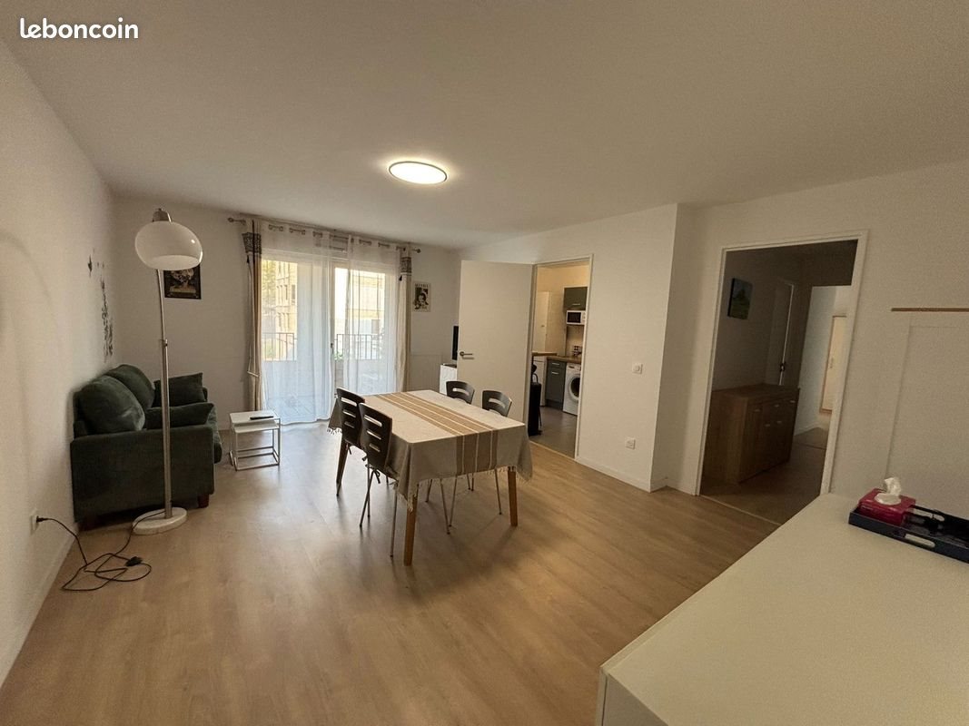 Appartement à louer, 79m², Nanterre