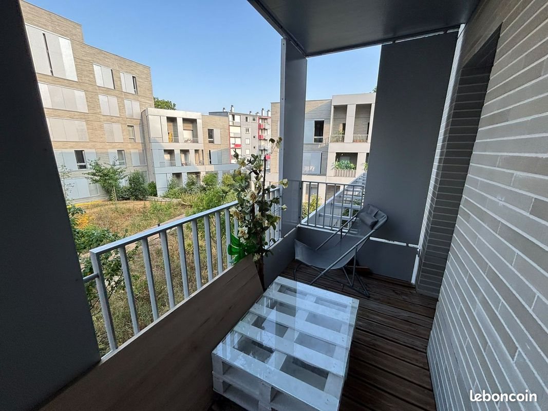 Appartement à louer, 79m², Nanterre