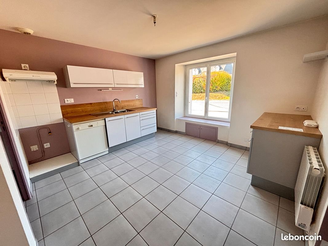Maison à louer, 99m², Saint-Vran