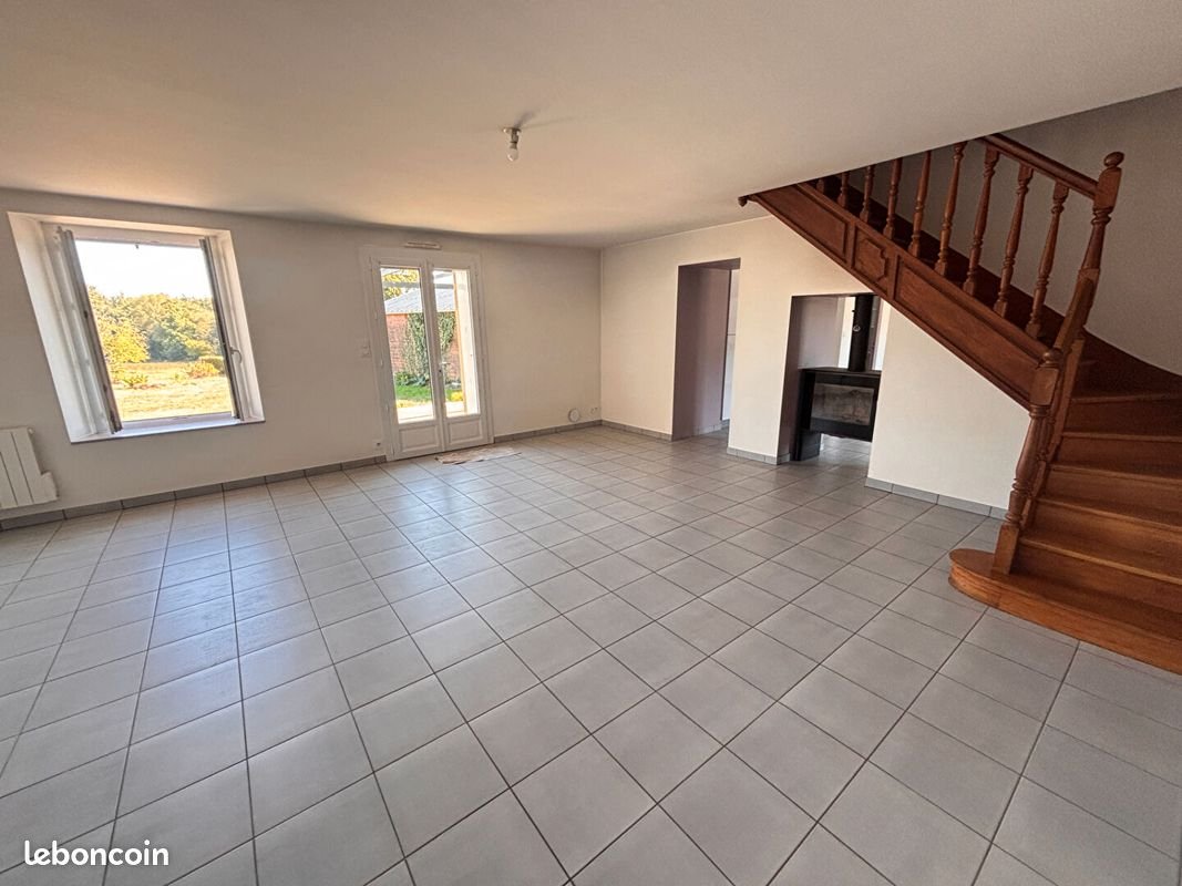 Maison à louer, 99m², Saint-Vran