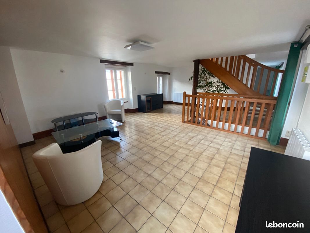 Maison à louer, 116m², Caulnes