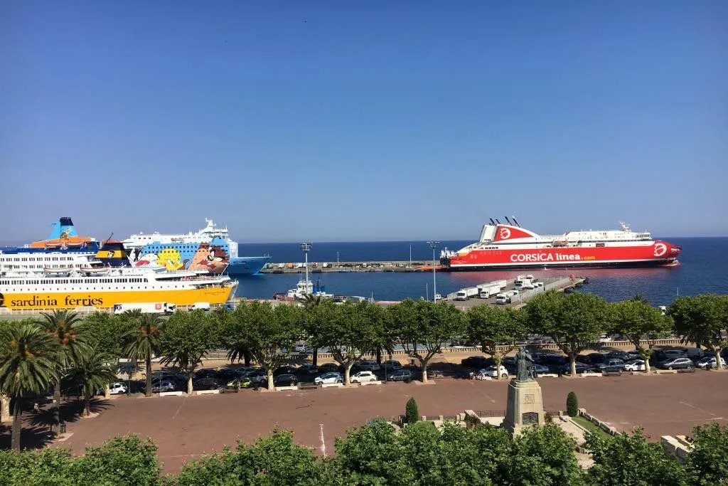 Appartement à louer, 63m², Bastia