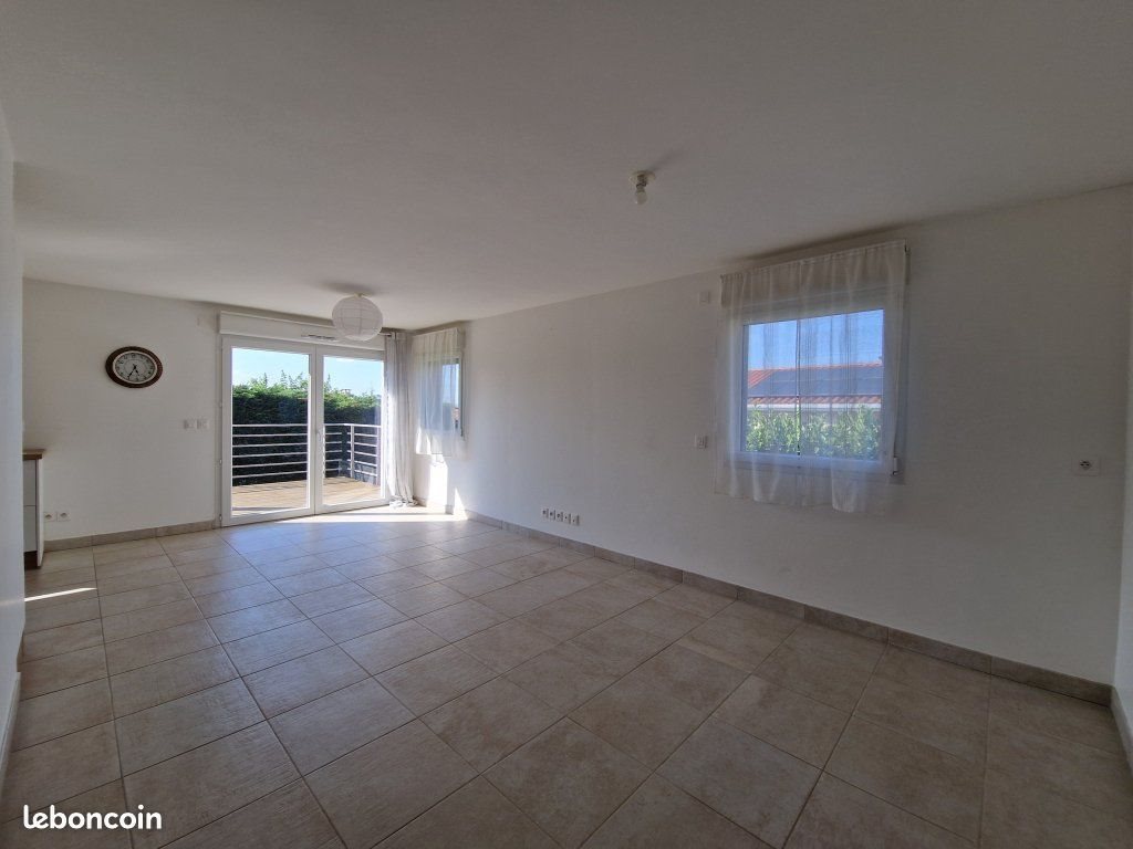 Appartement à louer, 81m², Echalas