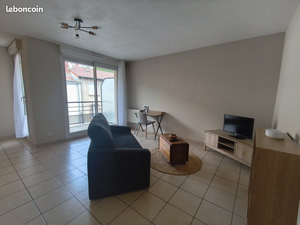 Appartement à louer, 47m², Saint-Etienne