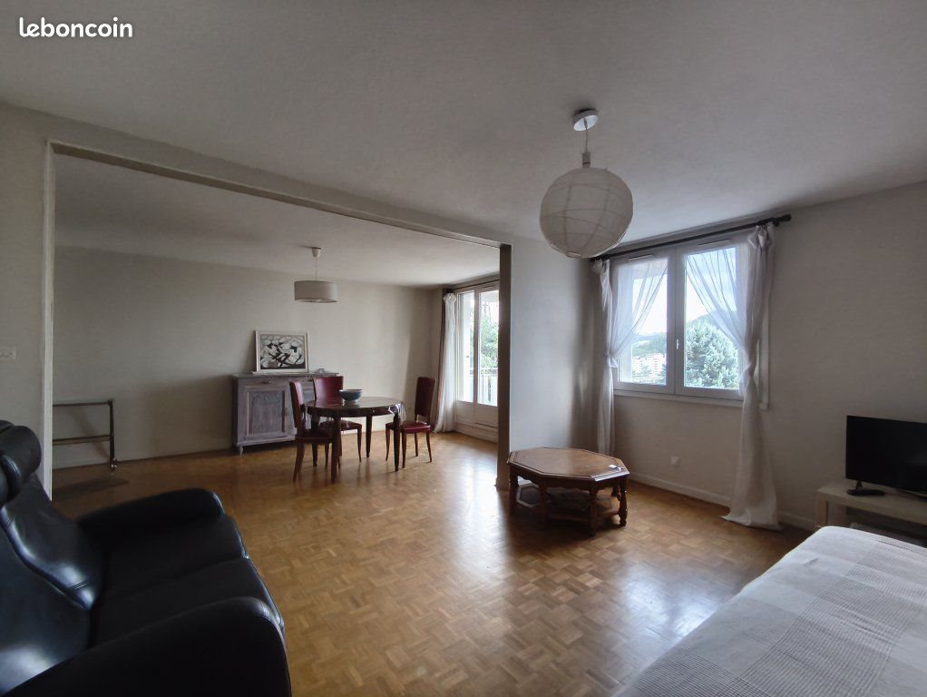 Appartement à louer, 81m², Saint-Étienne
