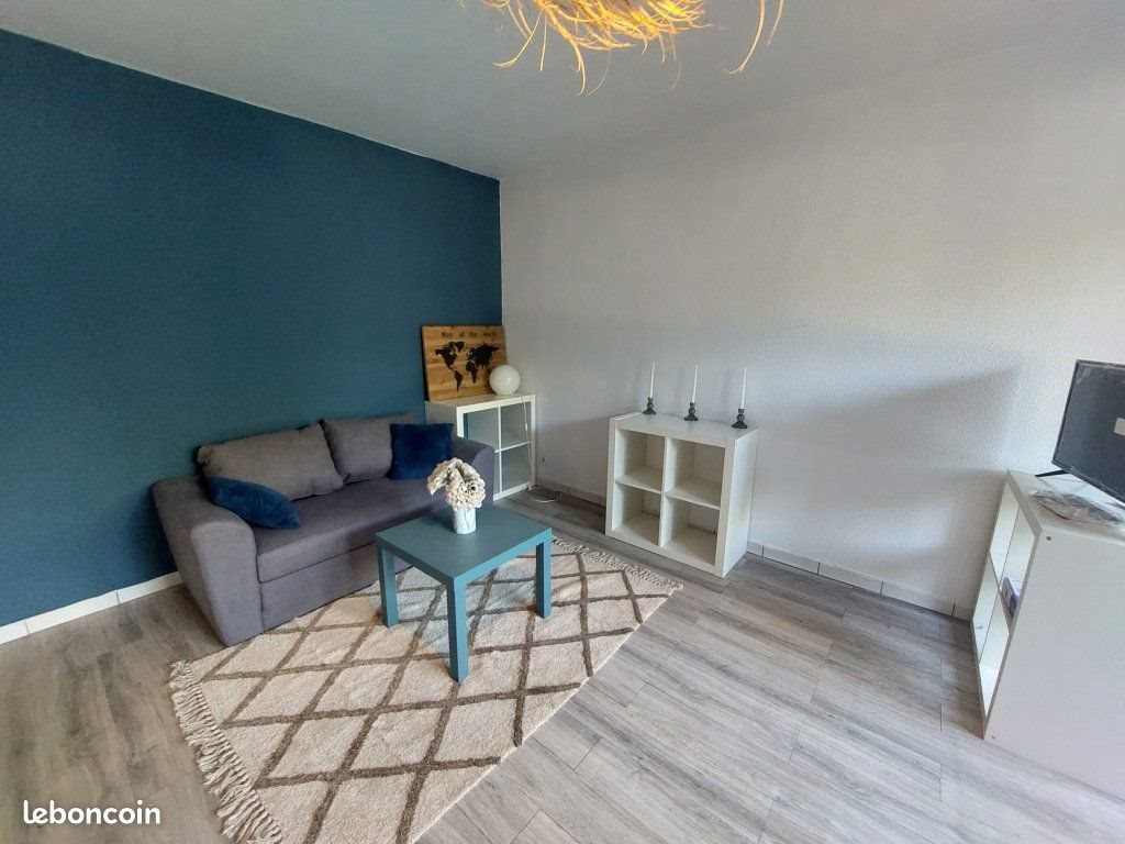 Appartement à louer, 35m², L'Etrat