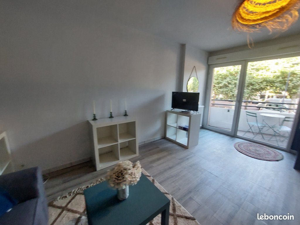 Appartement à louer, 35m², L'Etrat