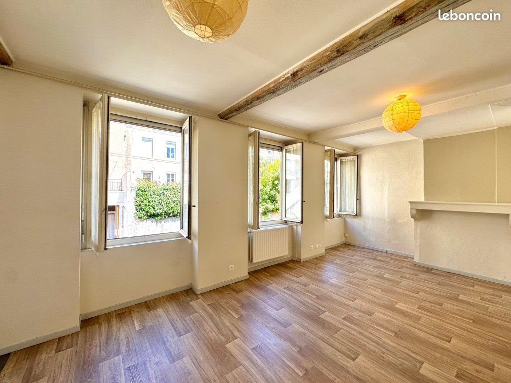 Appartement à louer, 170m², Saint-Etienne