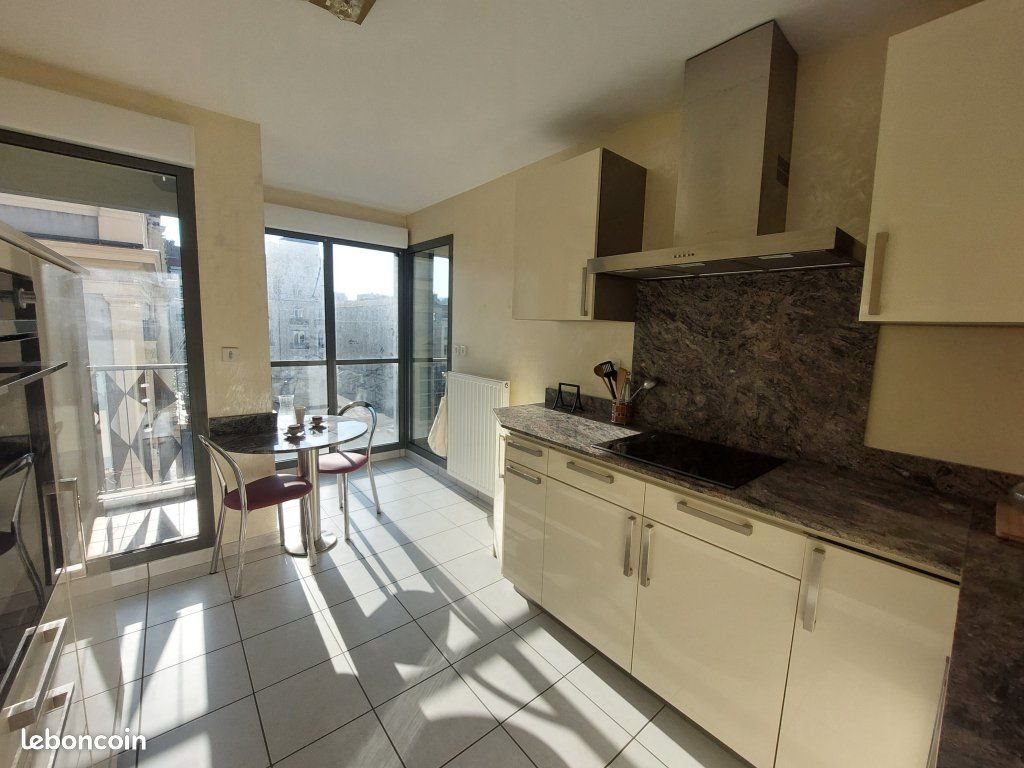 Appartement à louer, 88m², Saint-Etienne