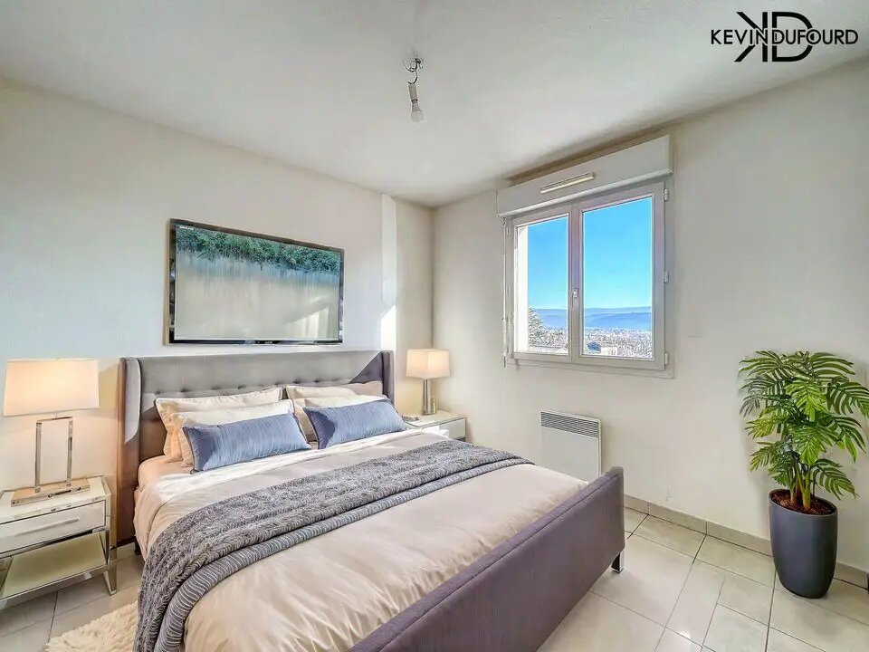 Appartement à vendre, 70m², Aubenas